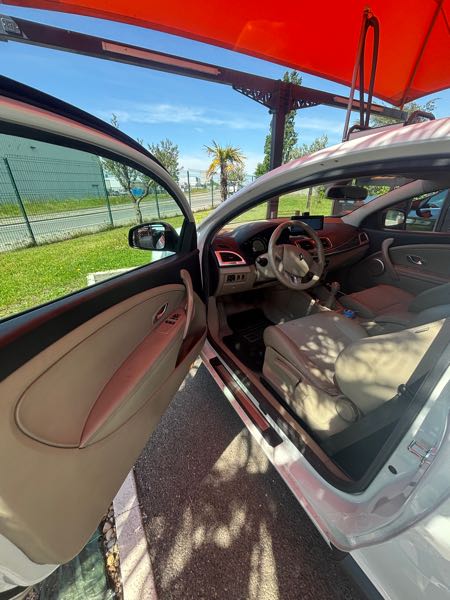 Renault Megane III COUPE 1.9 DCI 130 FAP PRIVILEGE EURO5
