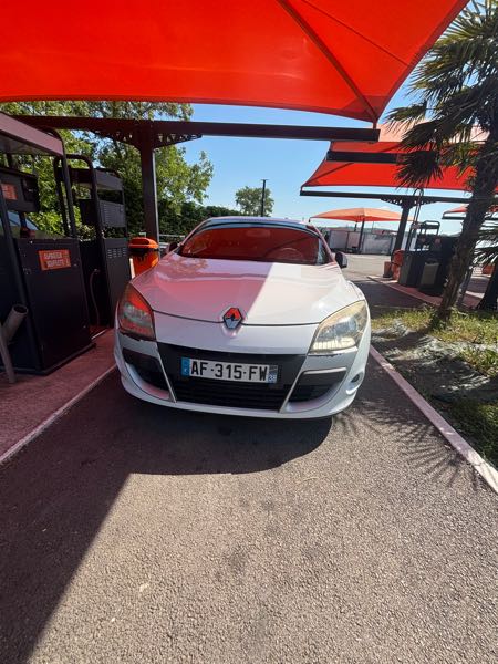 Renault Megane III COUPE 1.9 DCI 130 FAP PRIVILEGE EURO5