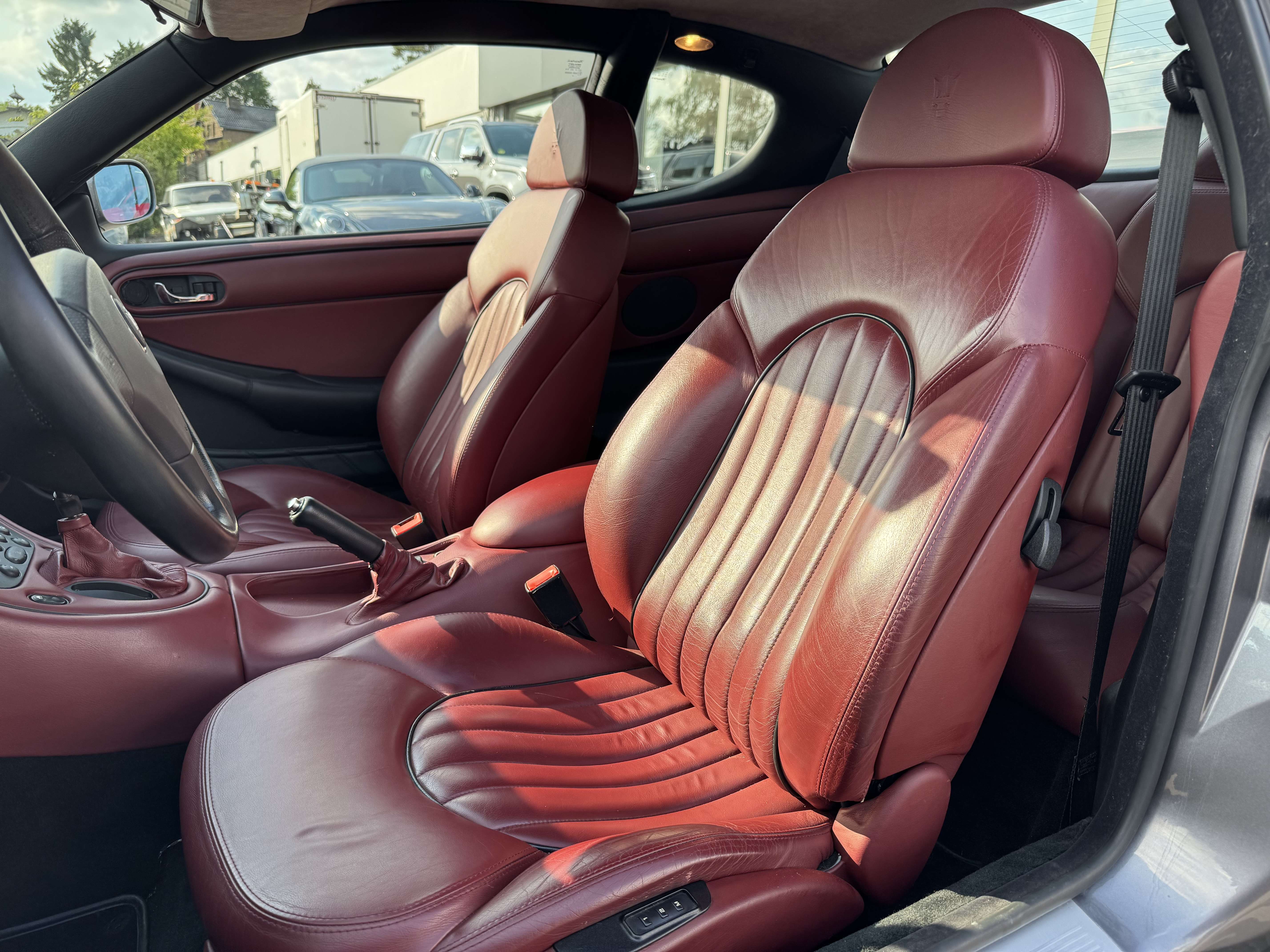 Maserati 3200 GT Turbo V8 32v / CARNET / AUDITORIUM 200 / JA 18"