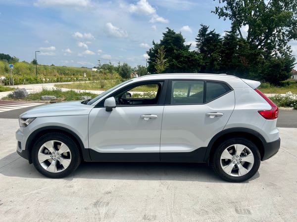Volvo Xc40 T4 190 AWD MOMENTUM GEARTRONIC 8