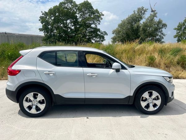 Volvo Xc40 T4 190 AWD MOMENTUM GEARTRONIC 8