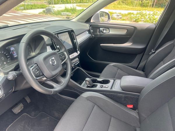 Volvo Xc40 T4 190 AWD MOMENTUM GEARTRONIC 8