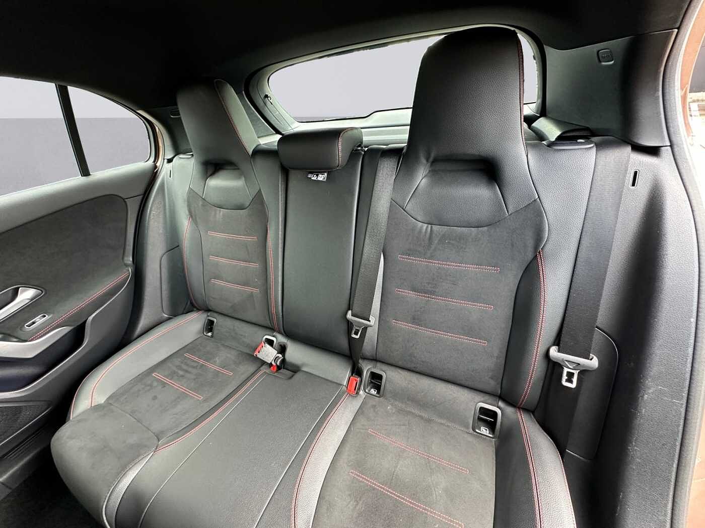 Mercedes-Benz A 180  d AMG Line