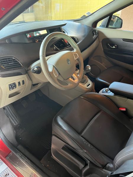 Renault Scenic III (2) 1.5 DCI 110 FAP DYNAMIQUE
