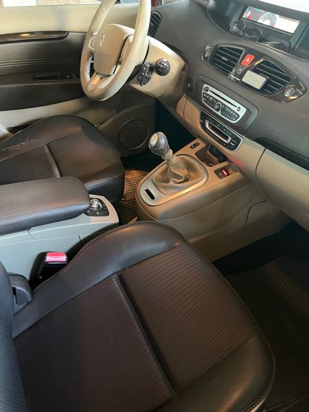 Renault Scenic III (2) 1.5 DCI 110 FAP DYNAMIQUE