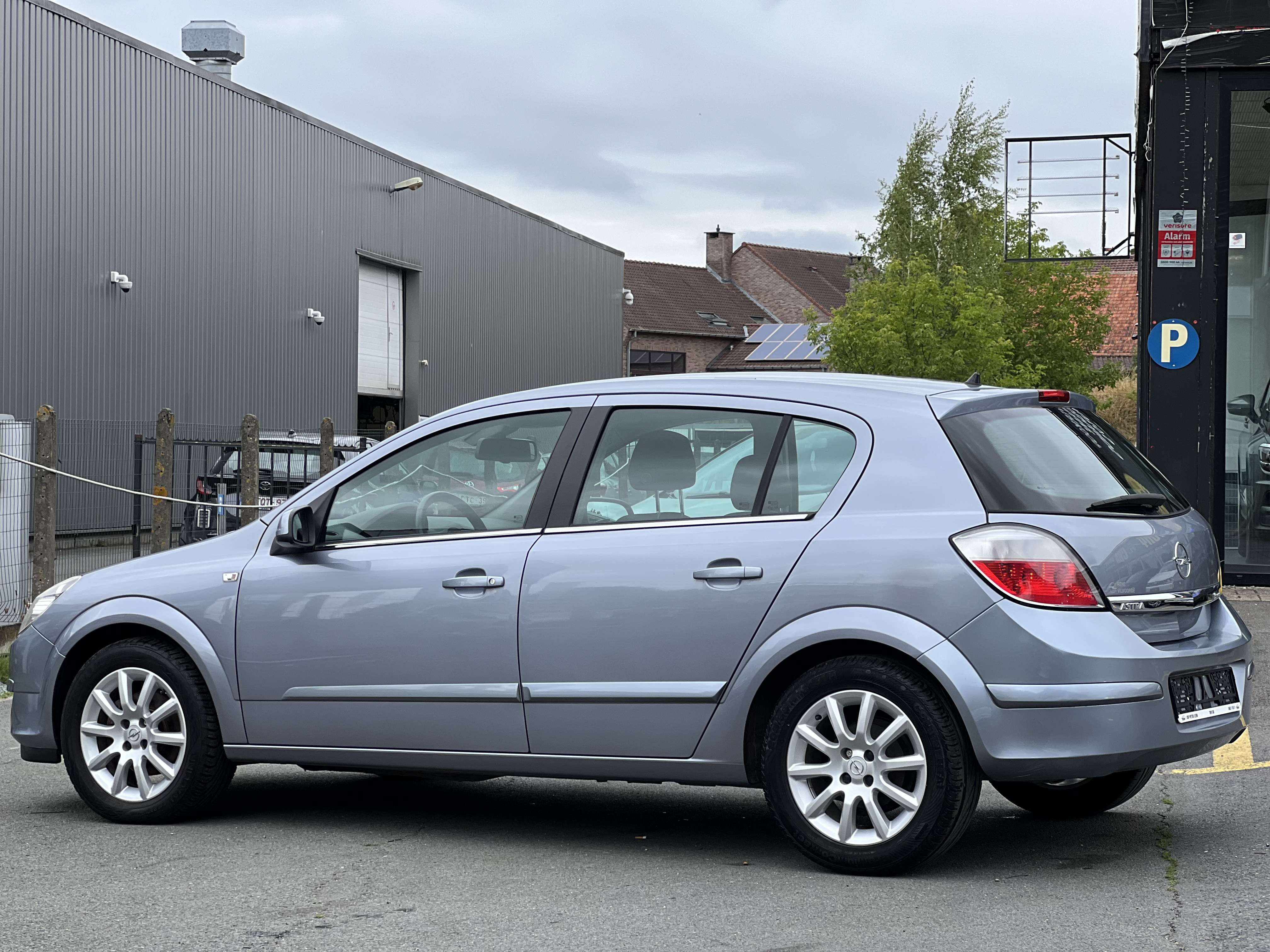 Opel Astra 1.6i 16v Elegance*boîte auto*CLIMA*JANTES*G 12M