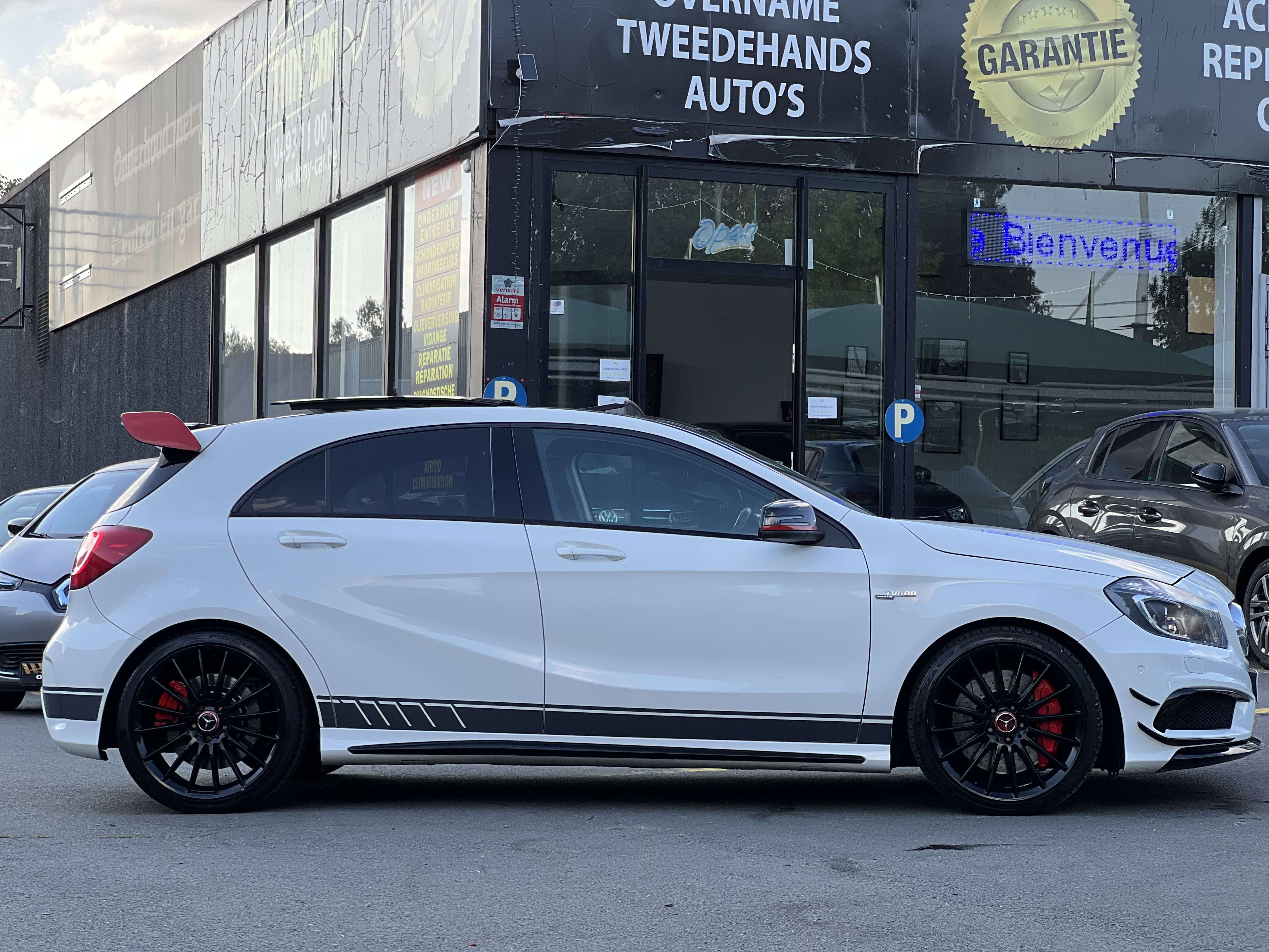 Mercedes-Benz A 45 AMG 4-Matic*NAVI*CAMERA*PANO*LED*Xénon*CUIR*