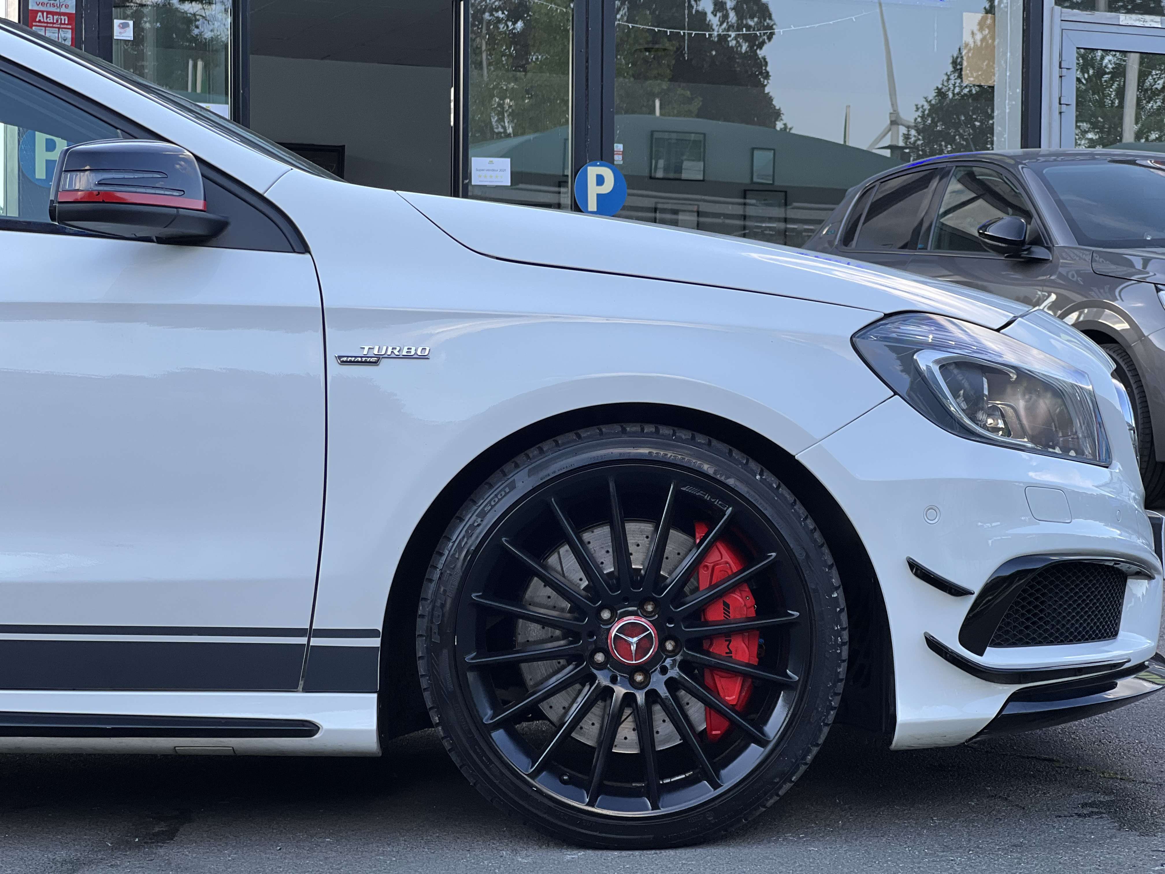 Mercedes-Benz A 45 AMG 4-Matic*NAVI*CAMERA*PANO*LED*Xénon*CUIR*