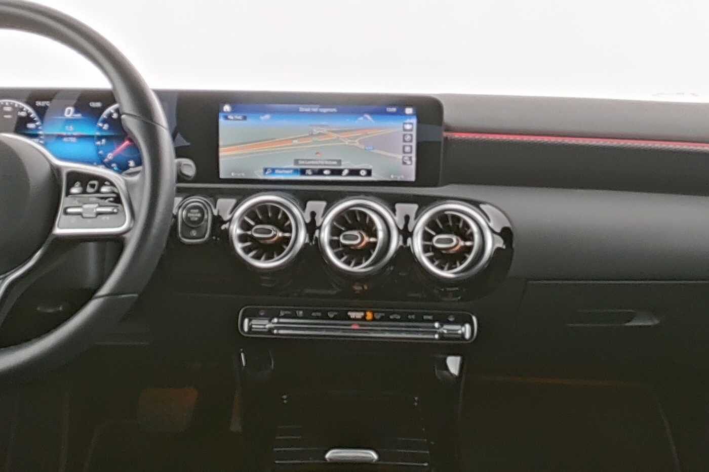Mercedes-Benz A 180  ...