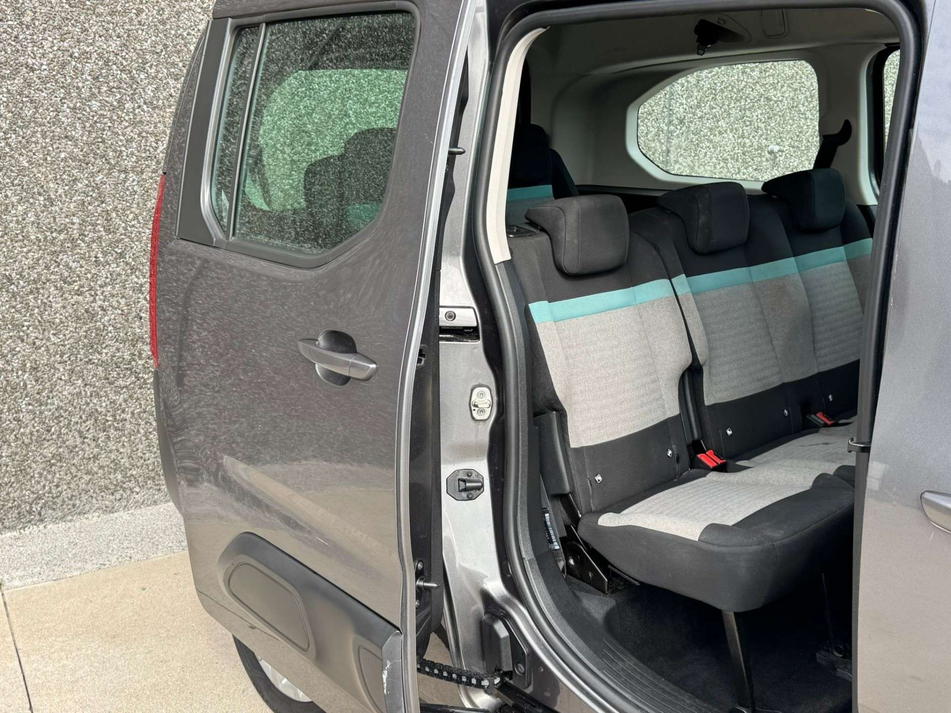 Citroen Berlingo 1.5 BlueHDi XL Feel /CARPLAY/GPS/USB/GARANTIE 12M