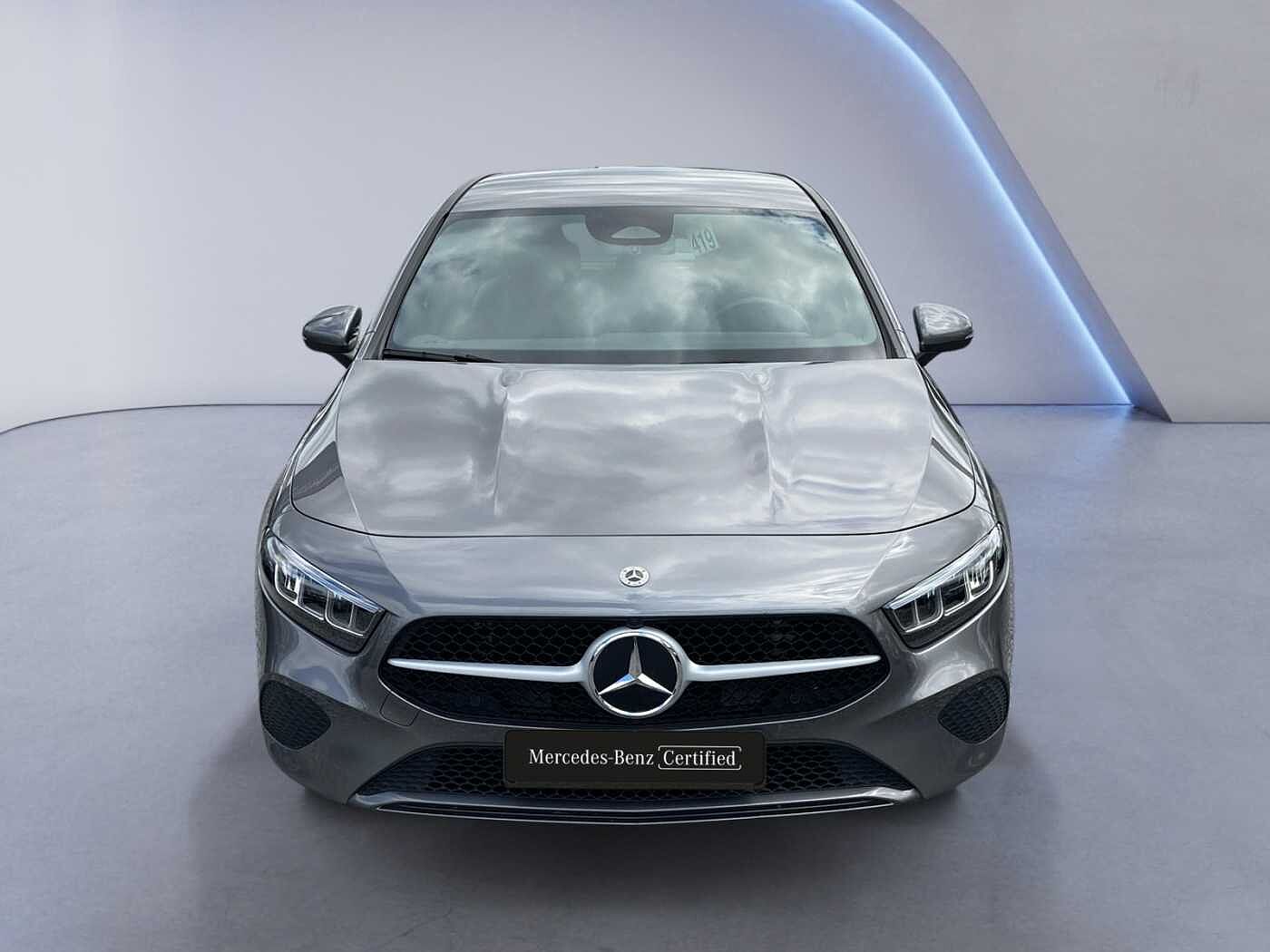 Mercedes-Benz A 180  ...