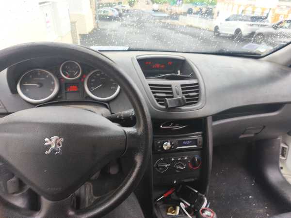 Peugeot 207 (2) 1.6 HDI 16V 90 ACTIVE 3P