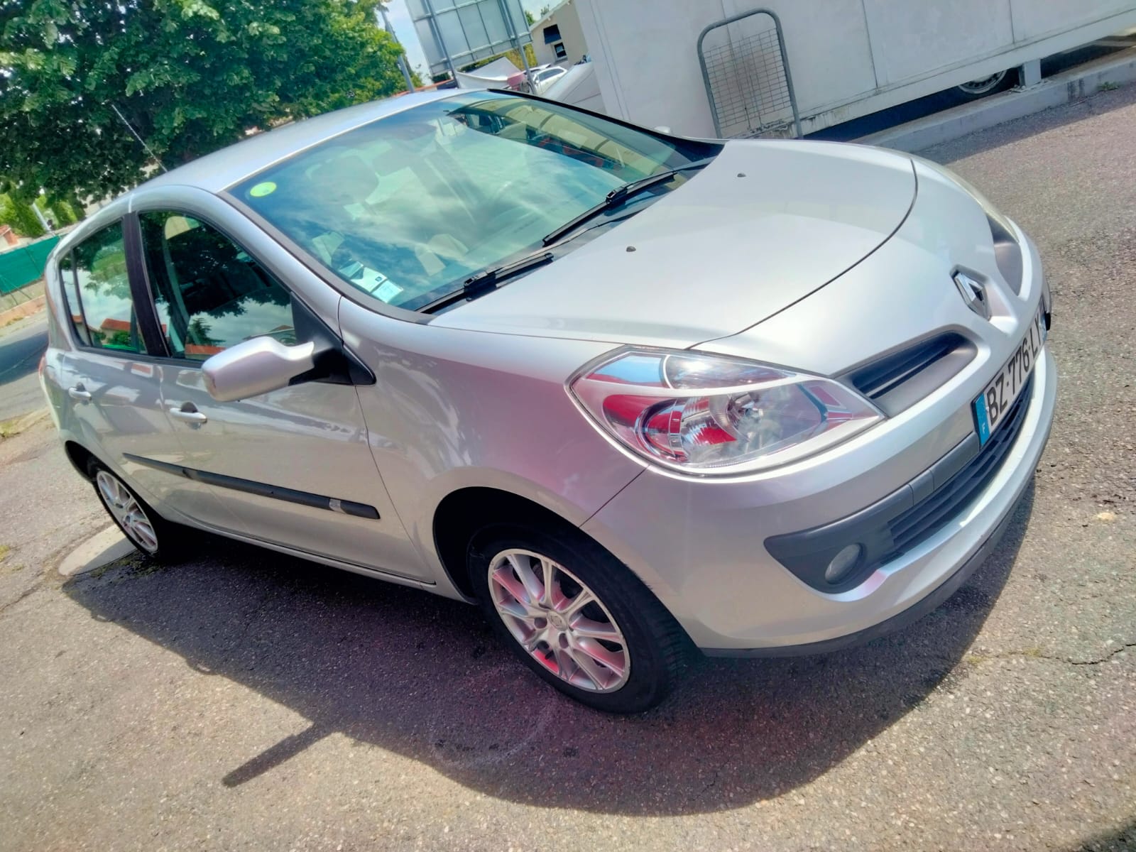 Renault Clio III 1.2 TCE 100 PRIVILEGE 5P