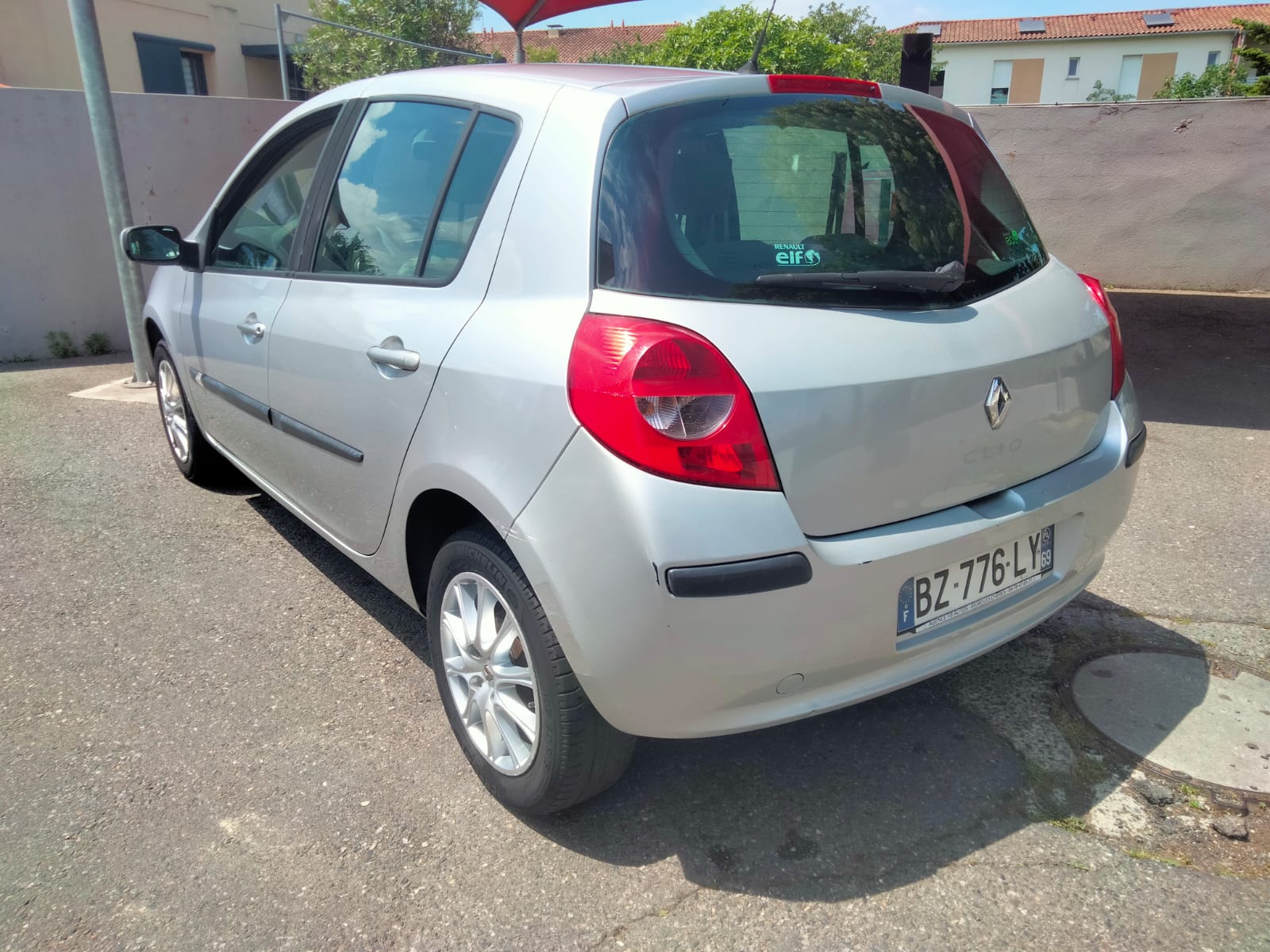 Renault Clio III 1.2 TCE 100 PRIVILEGE 5P