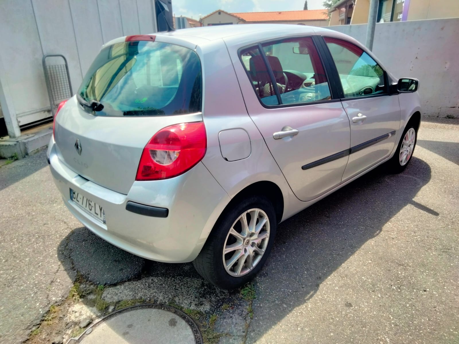 Renault Clio III 1.2 TCE 100 PRIVILEGE 5P