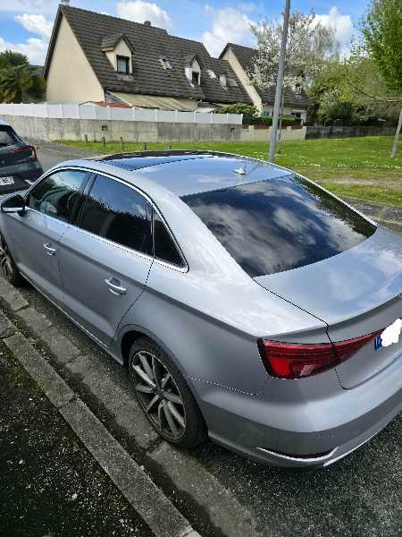 Audi A3 III BERLINE 2.0 TDI DPF 150 AMBITION LUXE S TRONIC 6