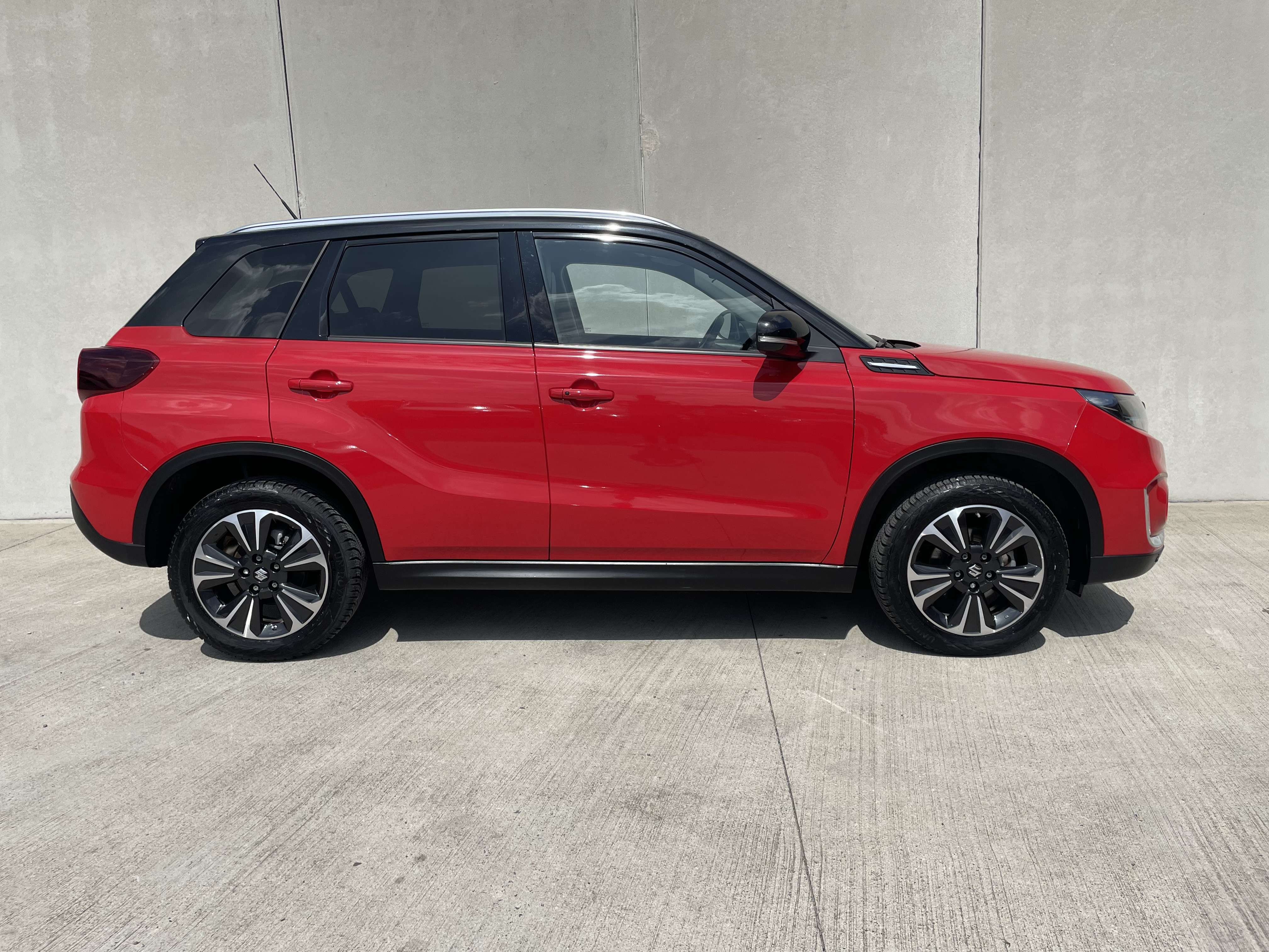 Suzuki Vitara 1.5 DualJet Hybrid GL+/AUTO/GPS/TOIT PANO