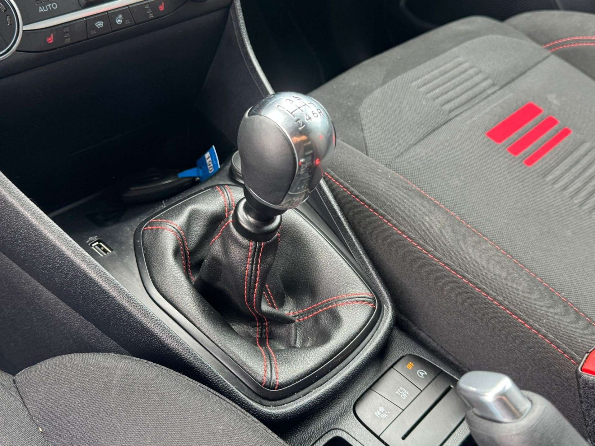 Ford Fiesta Fiesta 1.0 EcoBoost ST-Line//CARPLAY/GARANTIE 12M