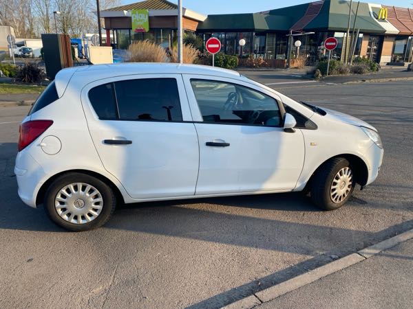 Opel Corsa IV 1.2 TWINPORT 80 COOL LINE2 5P