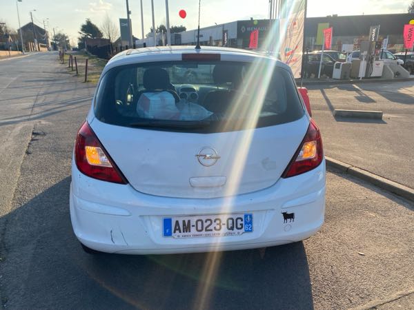 Opel Corsa IV 1.2 TWINPORT 80 COOL LINE2 5P