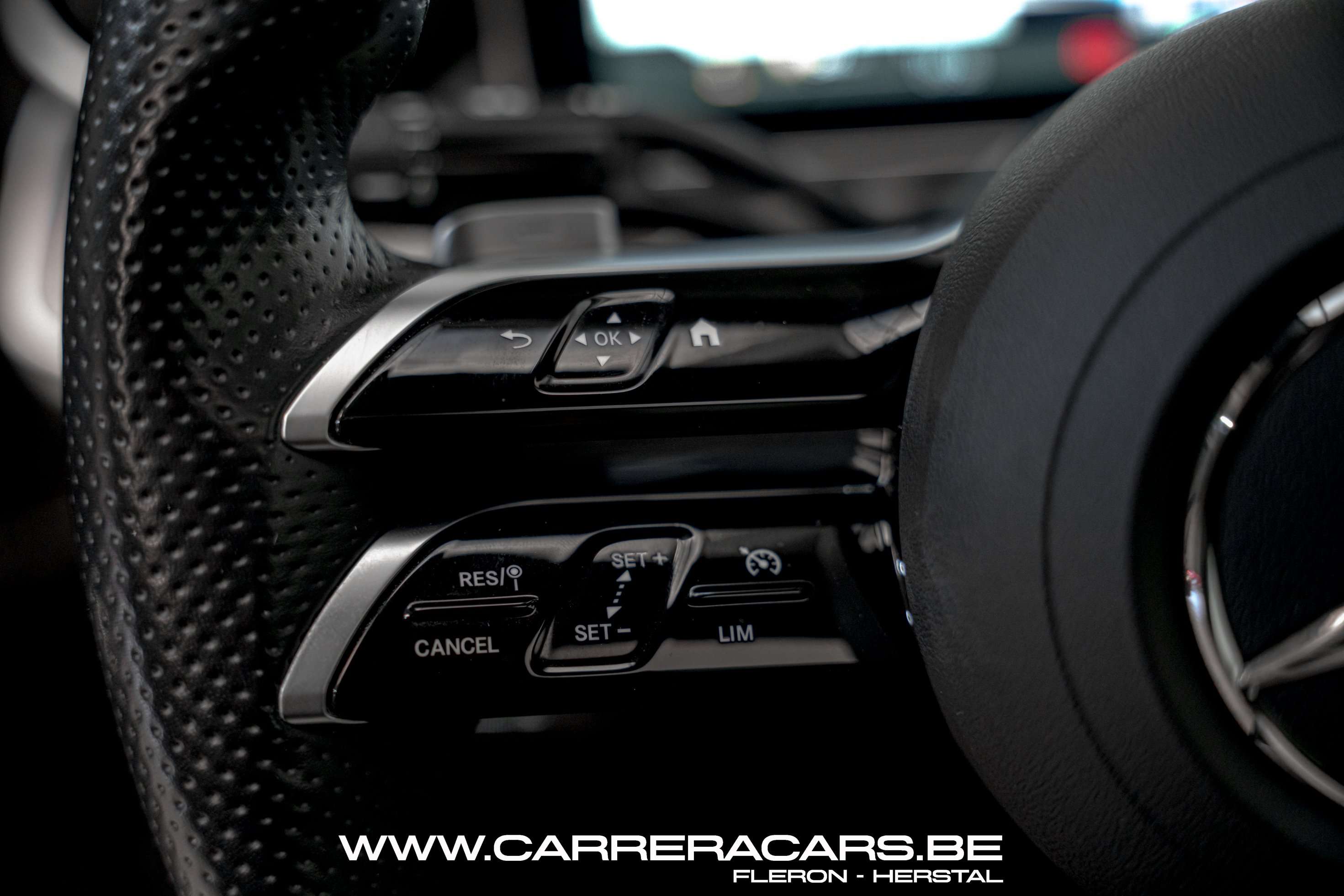 Mercedes-Benz C 180 *|NEW*AMG*PANORAMIQUE*CAMERA*KEYLESS*CUIR*LED*|