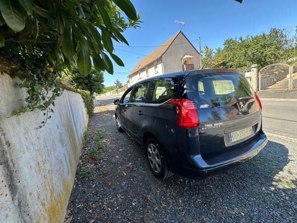 Peugeot 5008 1.6 HDI 110 FAP PREMIUM PACK BV6 7PL