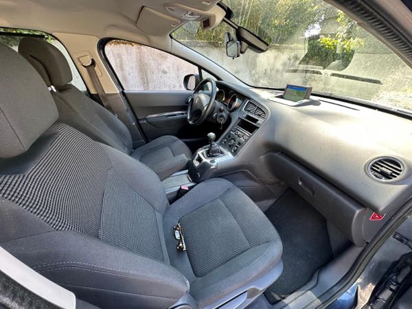 Peugeot 5008 1.6 HDI 110 FAP PREMIUM PACK BV6 7PL