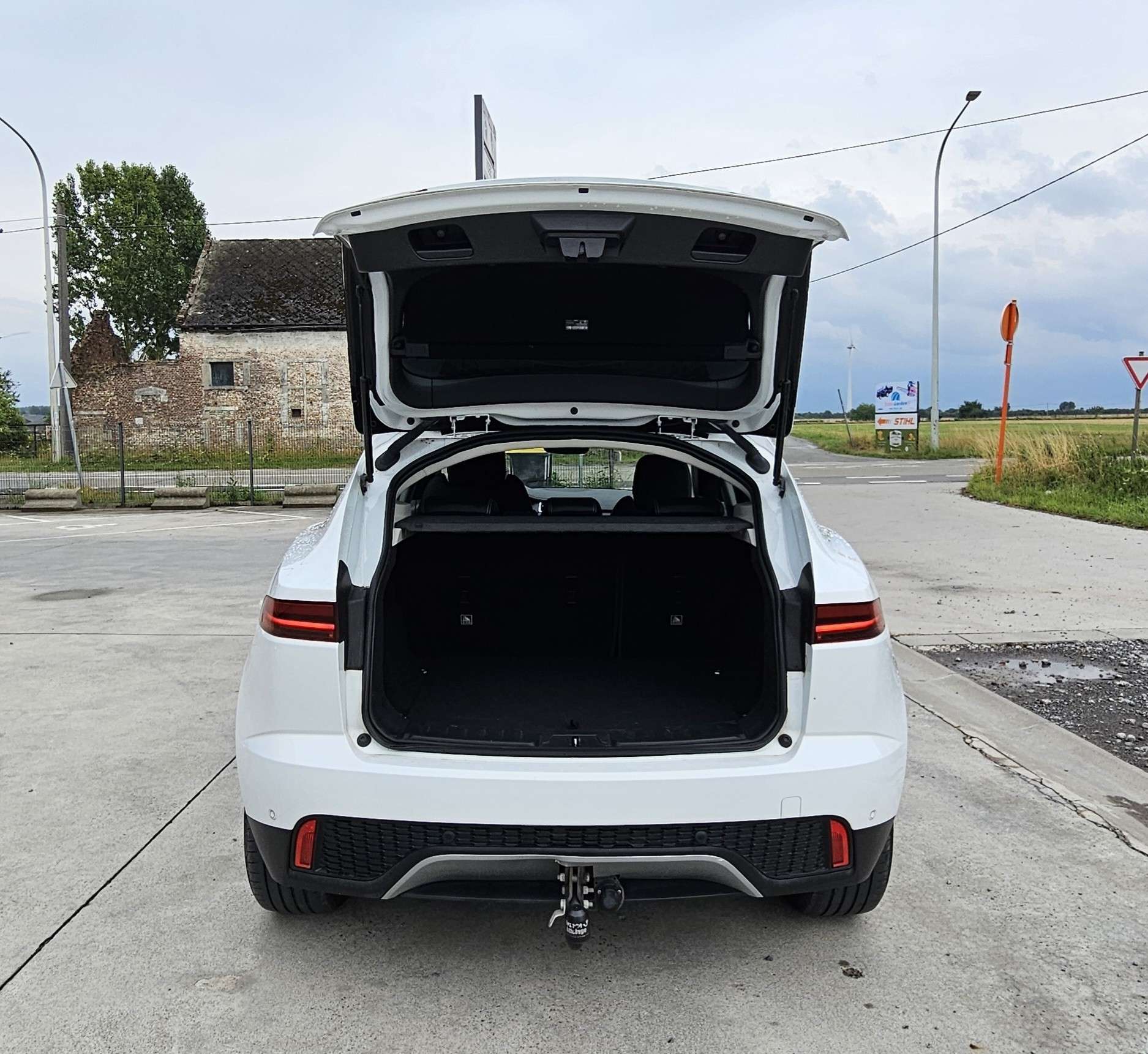 Jaguar E-Pace E-Pace 2.0 D AWD S - FULL