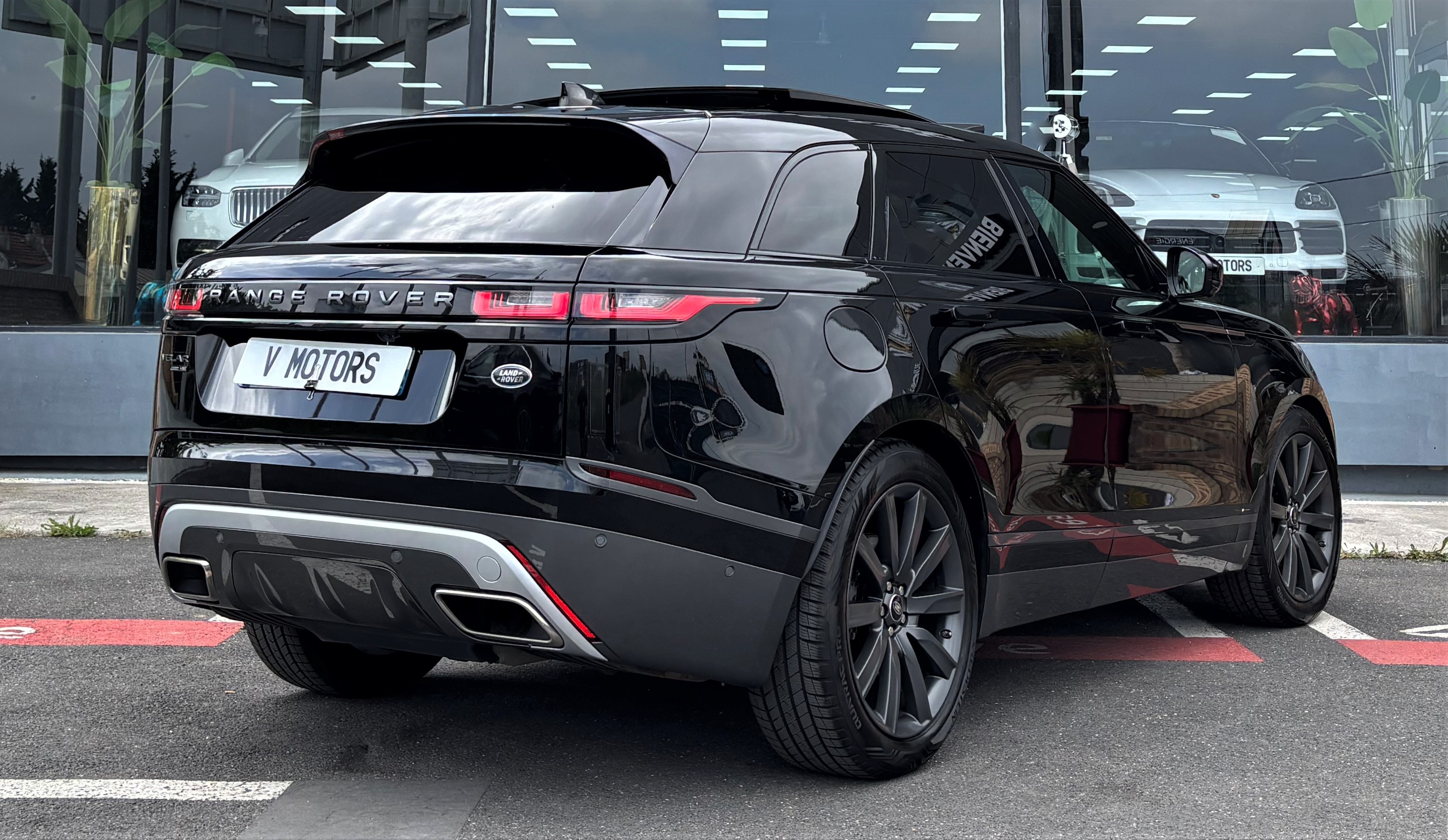 Land Rover Range Rover Velar D300 3.0 V6 R-DYNAMIC HSE 300 PERF HUD Pano Massage 1er Main