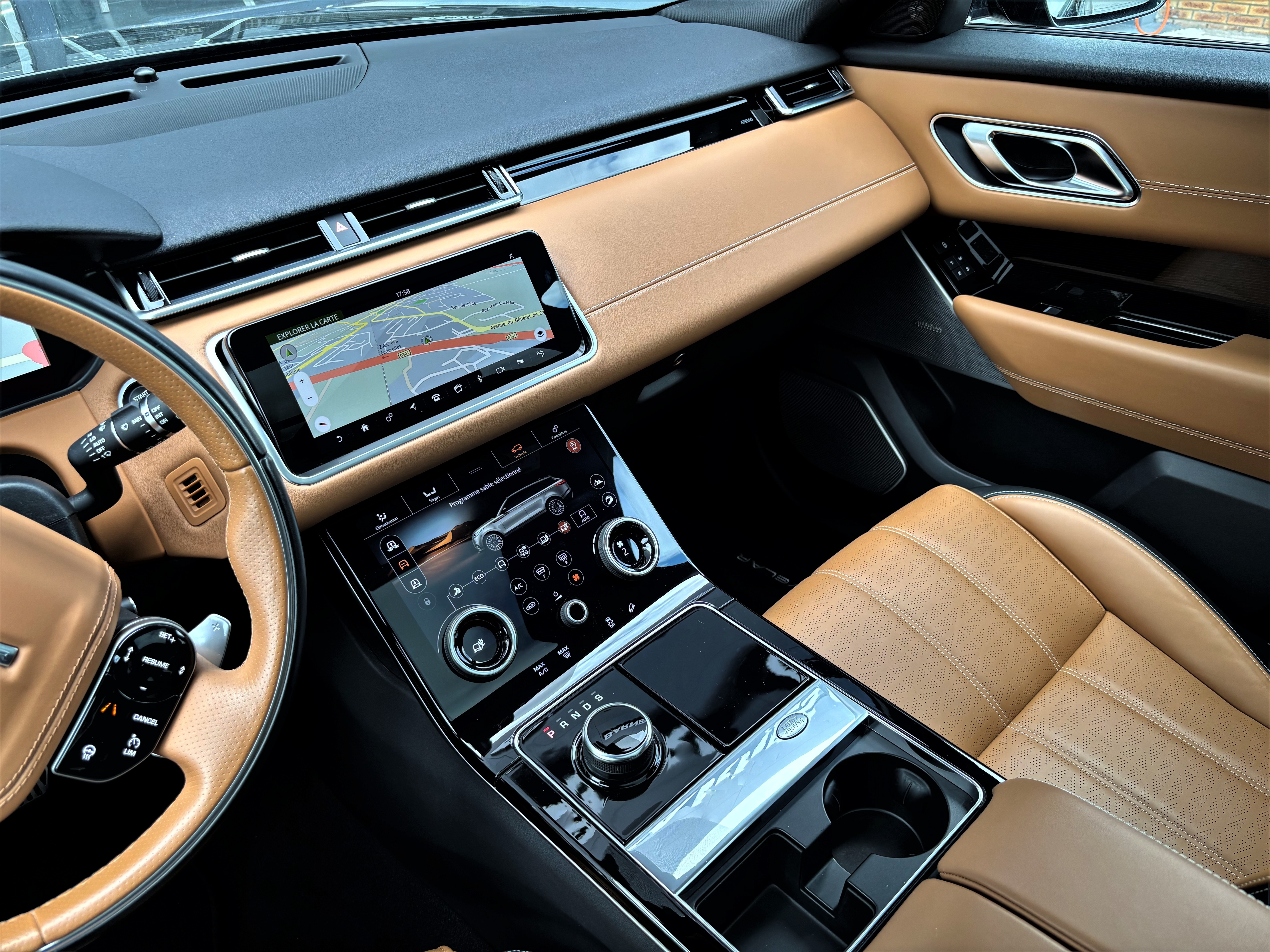 Land Rover Range Rover Velar D300 3.0 V6 R-DYNAMIC HSE 300 PERF HUD Pano Massage 1er Main