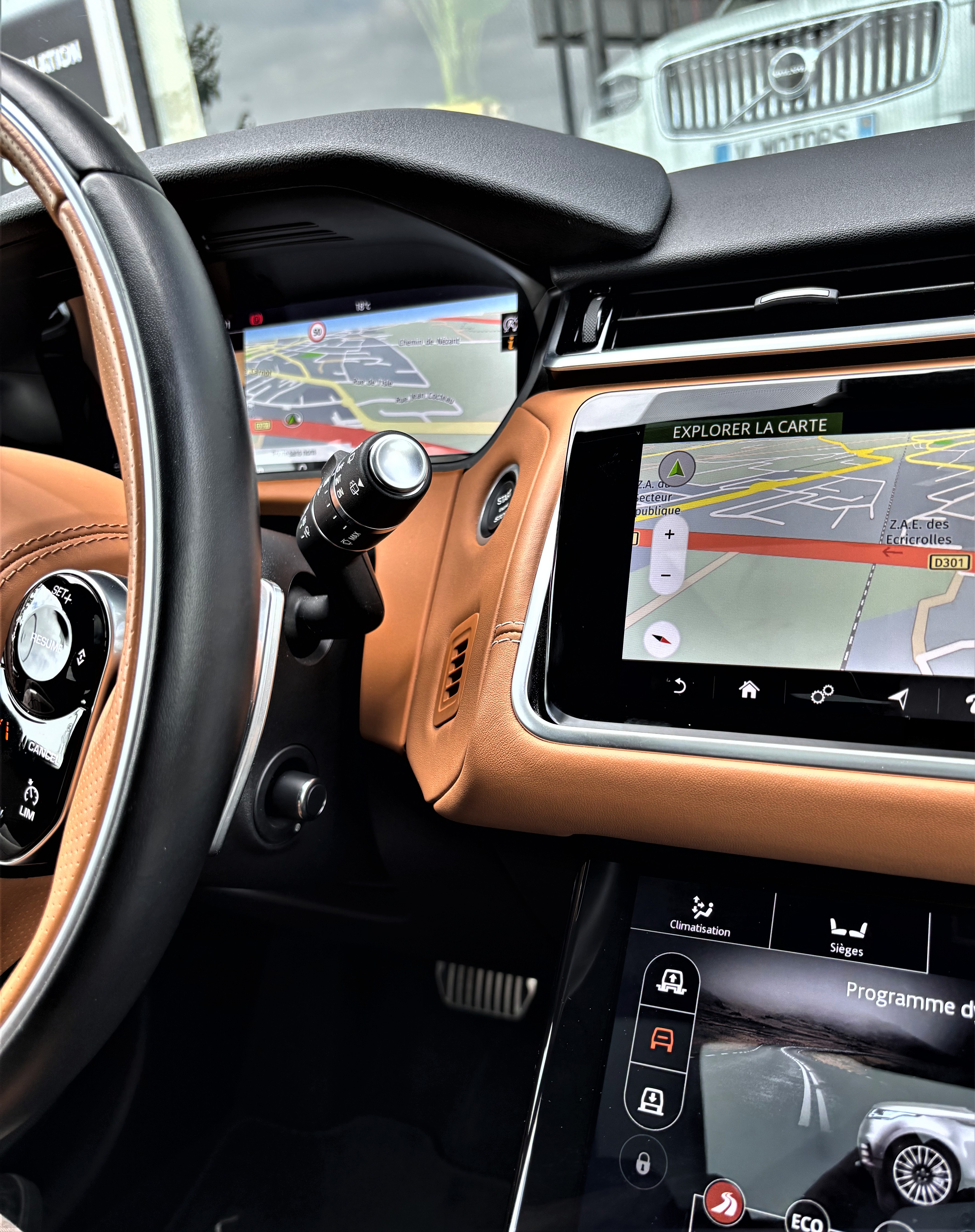 Land Rover Range Rover Velar D300 3.0 V6 R-DYNAMIC HSE 300 PERF HUD Pano Massage 1er Main