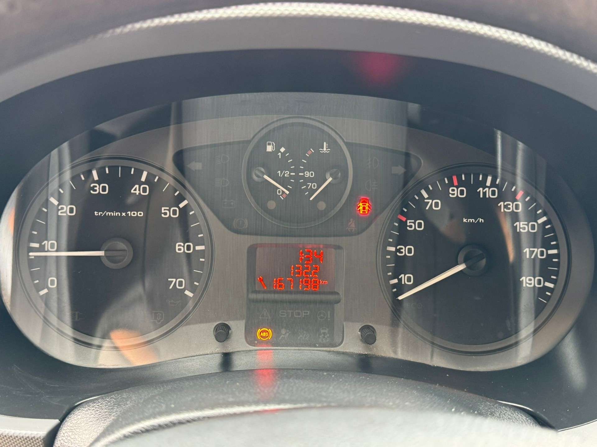 Peugeot Partner // 1.6 HDI // GALERIE DE TOIT // PETIT PRIX