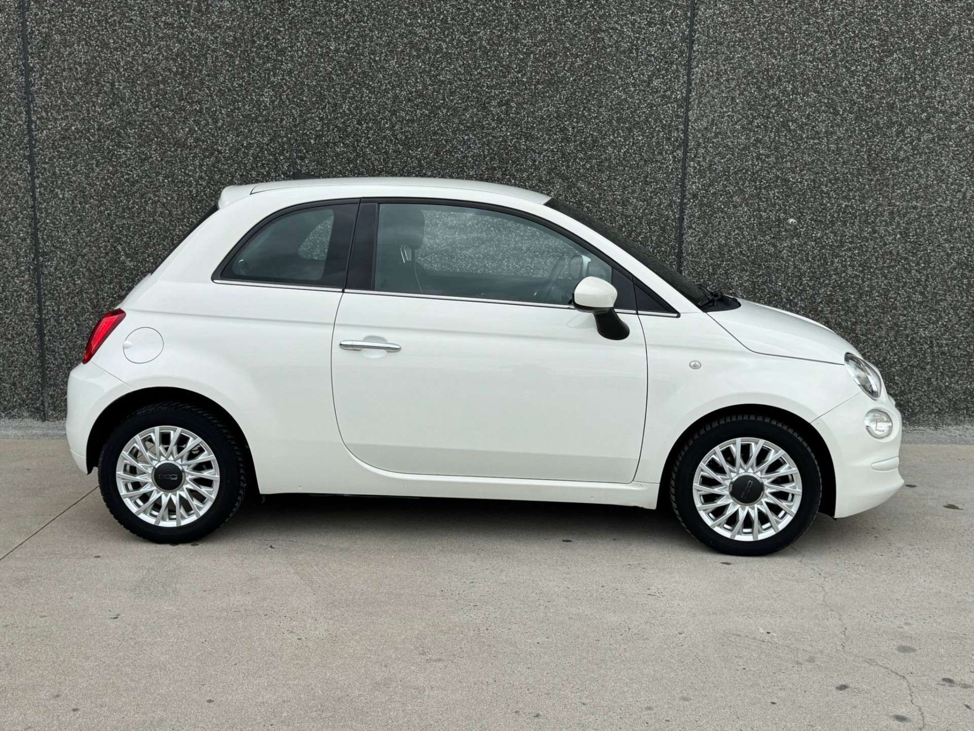 Fiat 500 1.2i // 37.000KM//CARPLAY//USB/GARANTIE 12M