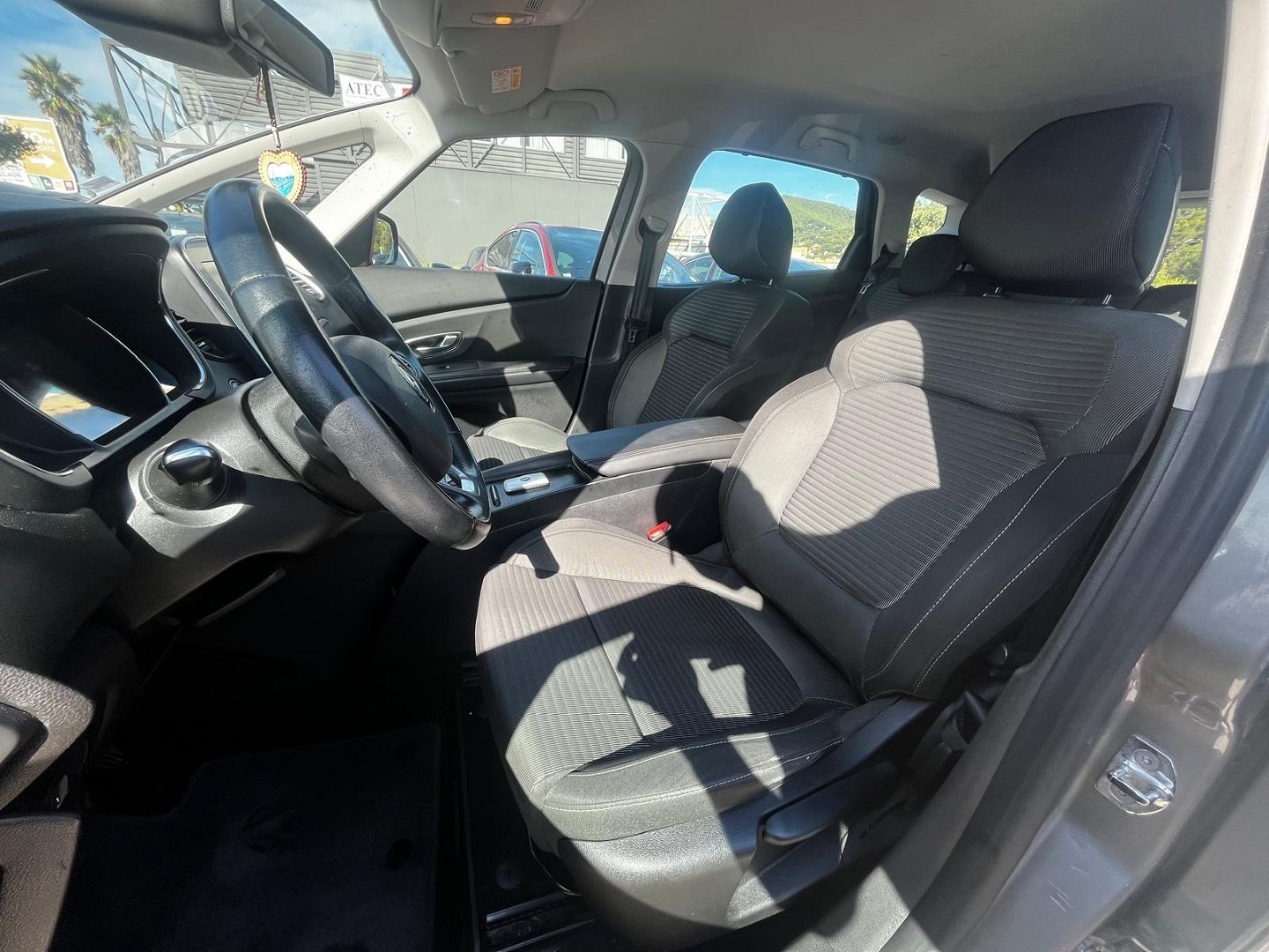 Renault SCENIC IV 1.5 DCI 110CH ENERGY BUSINESS EDC