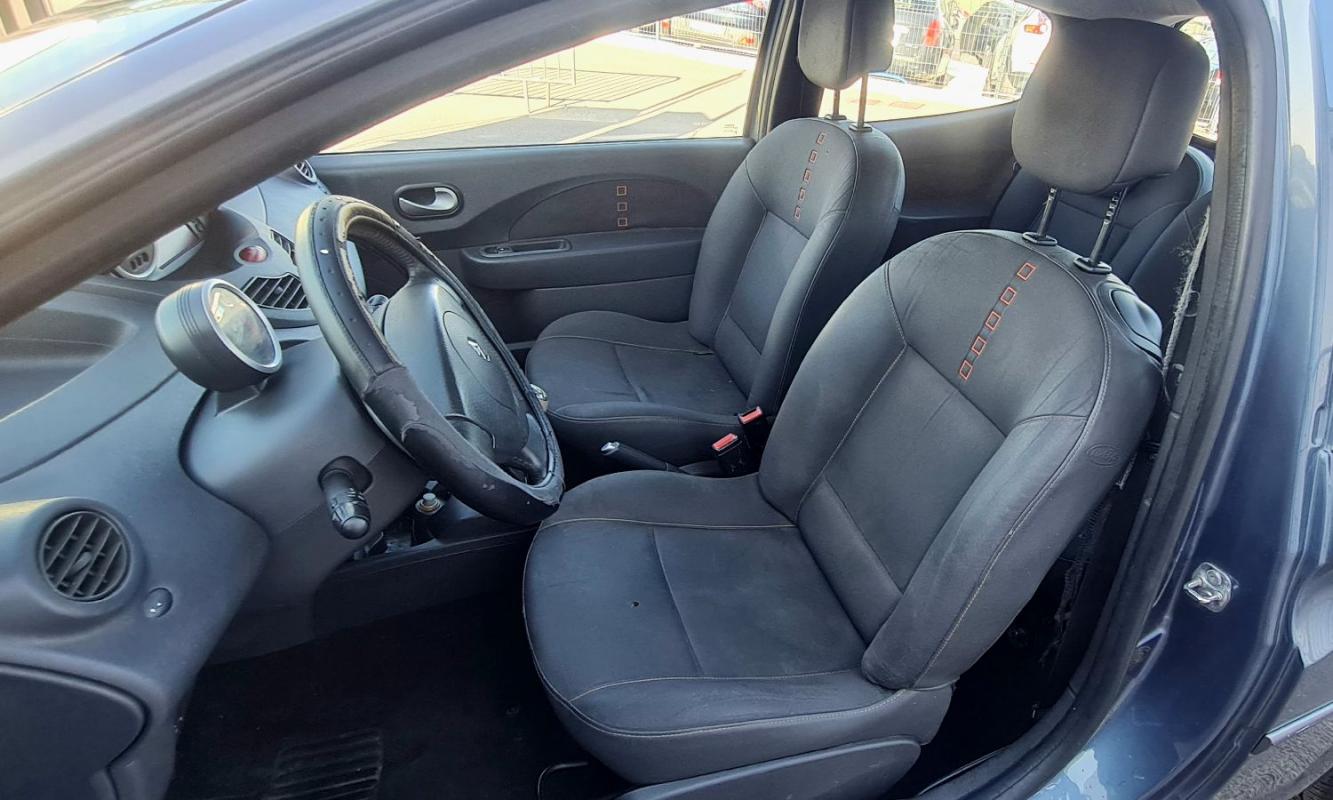 Renault Twingo II (CN0_) 1.2 16V (76Ch)