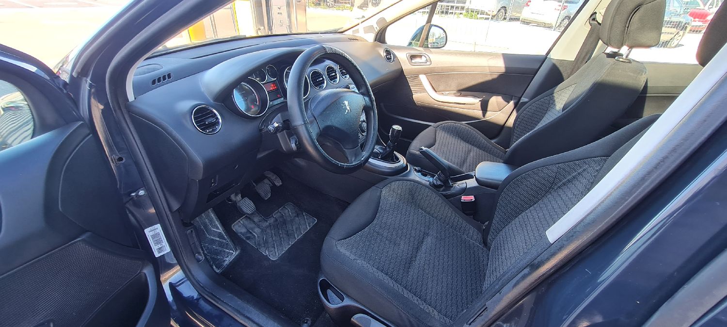 Peugeot 308 SW I (4E_, 4H_) 1.6 HDi (90Ch)