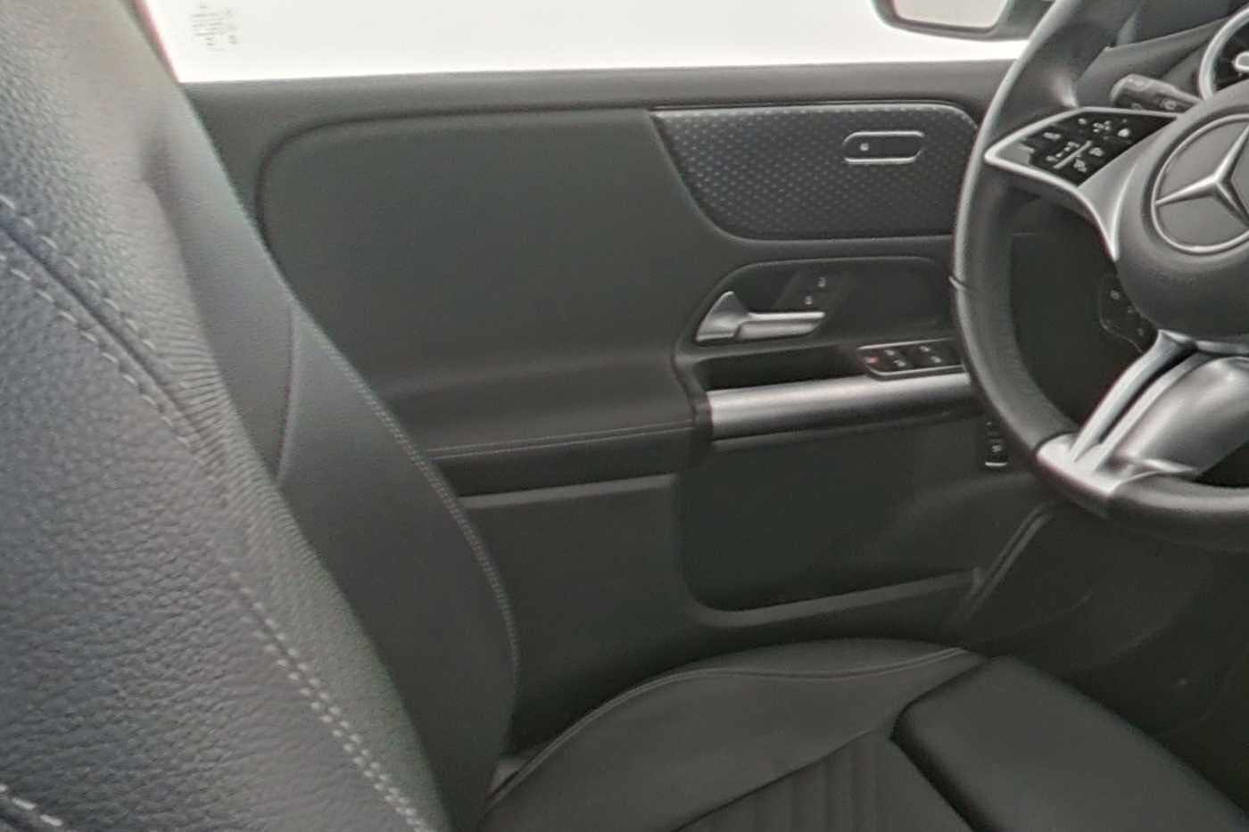 Mercedes-Benz B 180  Progressive