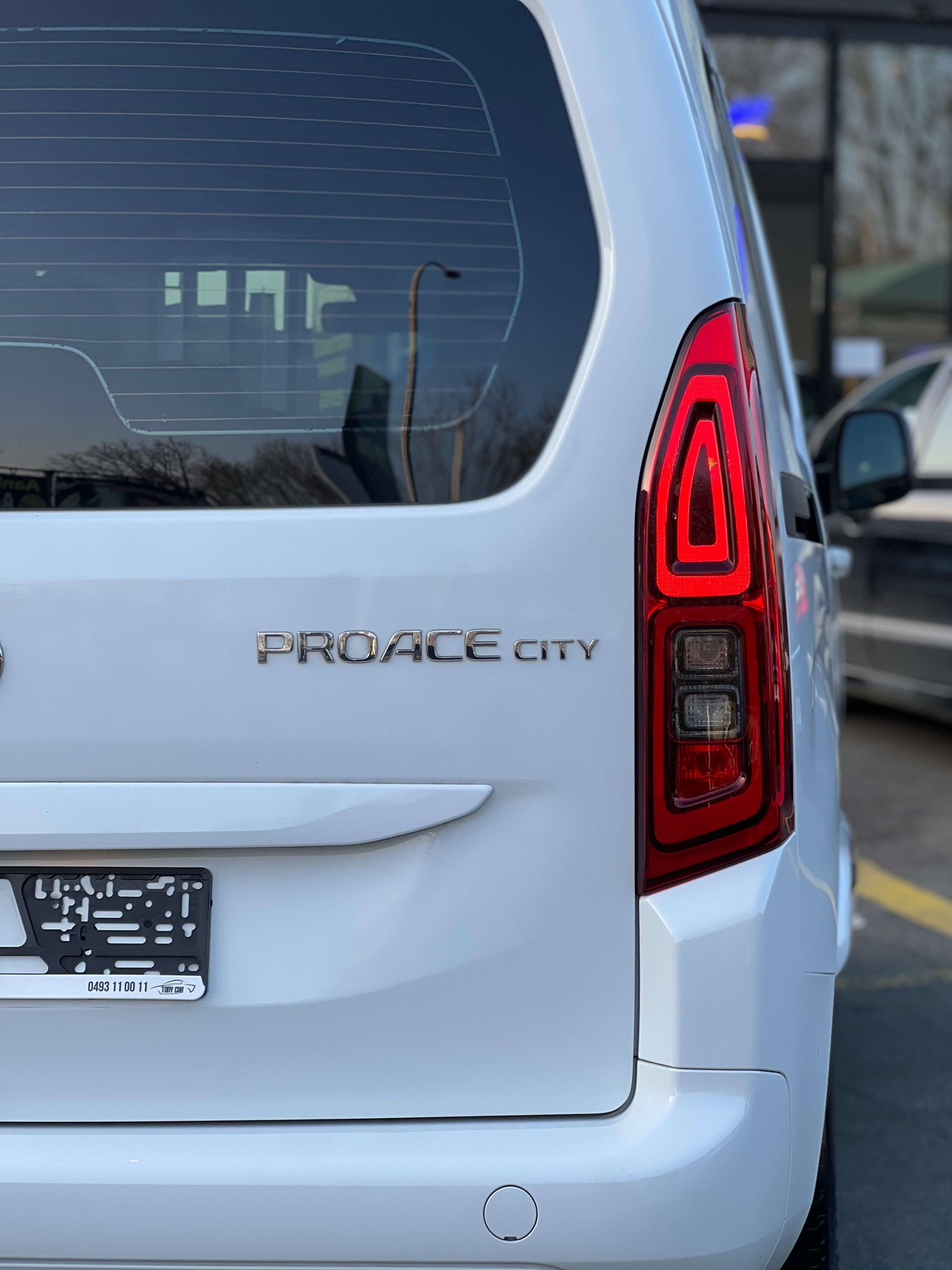 Toyota Proace City Proace City1 .2i Family5PL*NAVI*Android*USB*Bt