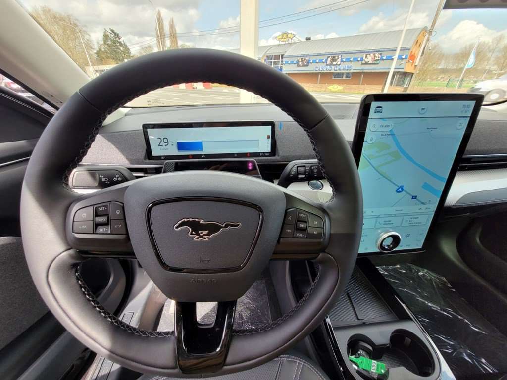 Ford Mustang Mach-E RWD - 99kWh - 610 km d'autonomie - Garantie jusqu