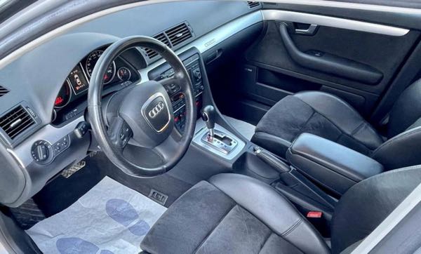 Audi A4 Audi a4 3.0 tdi v6 pack s4 233ch quattro ct ok