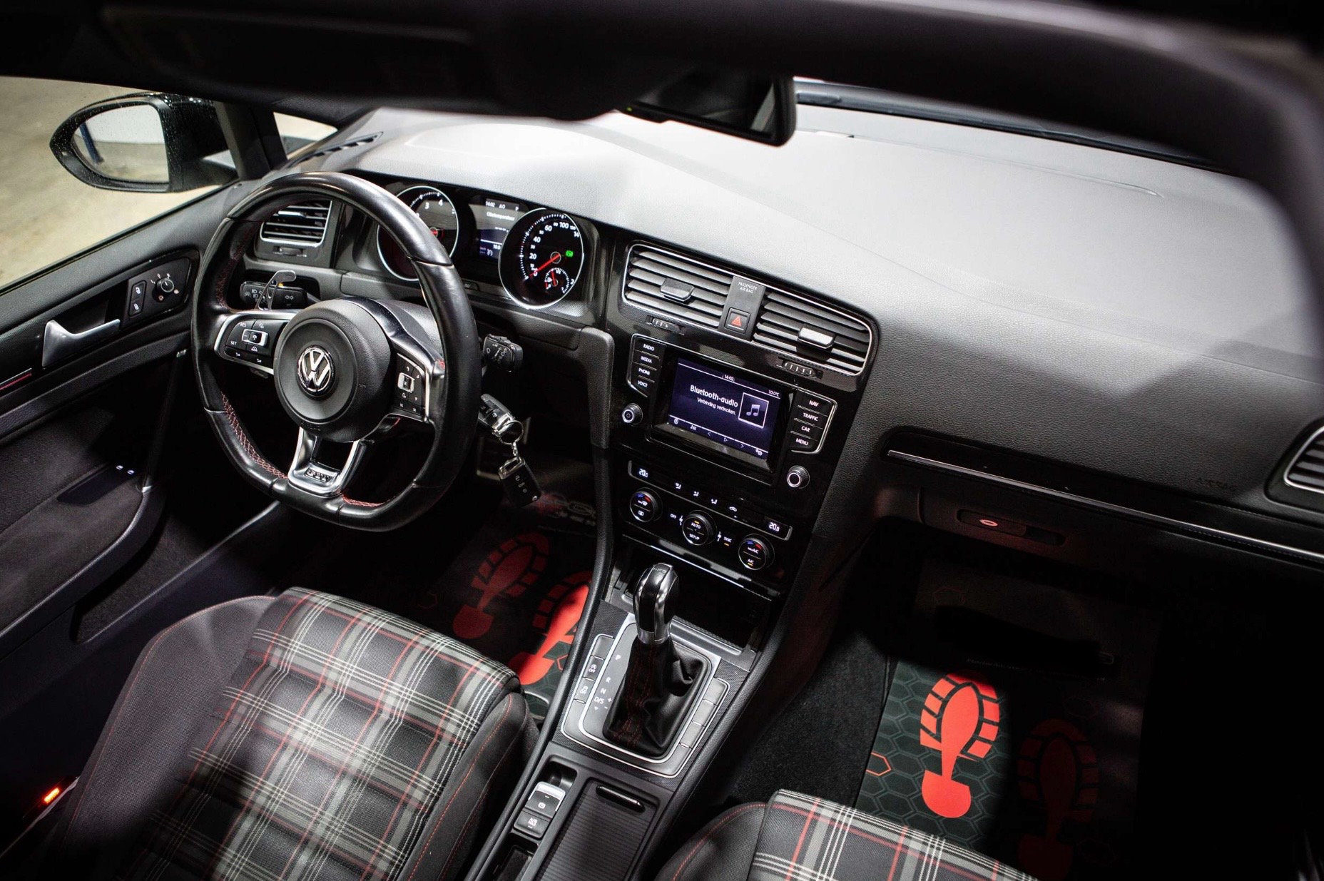 Volkswagen Golf VII 2.0 TSI 230 BLUEMOTION TECHNOLOGY GTI PERFORMANCE DSG6 3P