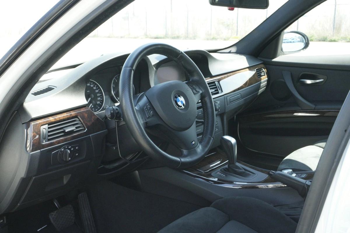 Bmw Serie 3 325I M SPORT BVA