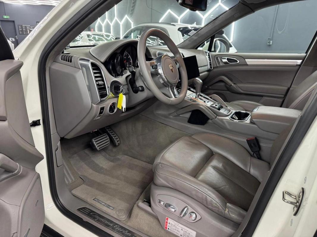 Porsche Cayenne II Turbo 4.8 V8 500 Tiptronic 8