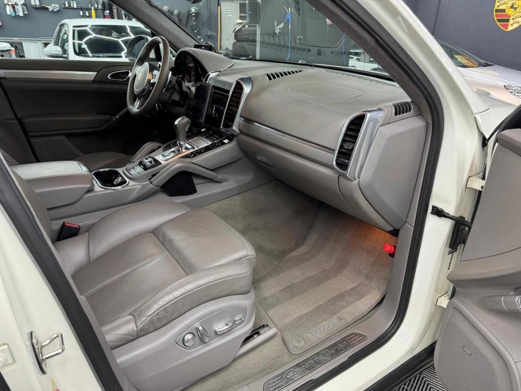 Porsche Cayenne II Turbo 4.8 V8 500 Tiptronic 8