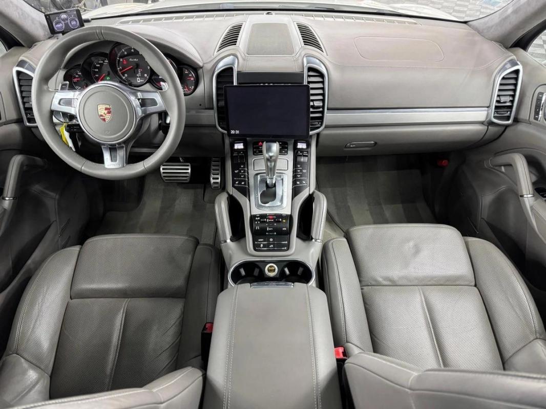 Porsche Cayenne II Turbo 4.8 V8 500 Tiptronic 8