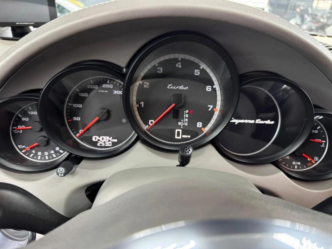 Porsche Cayenne II Turbo 4.8 V8 500 Tiptronic 8
