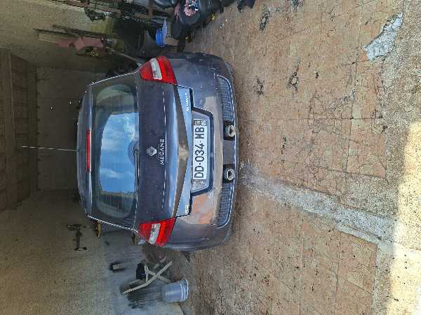Renault Megane II (2) 1.9 DCI 130 DYNAMIQUE 3P