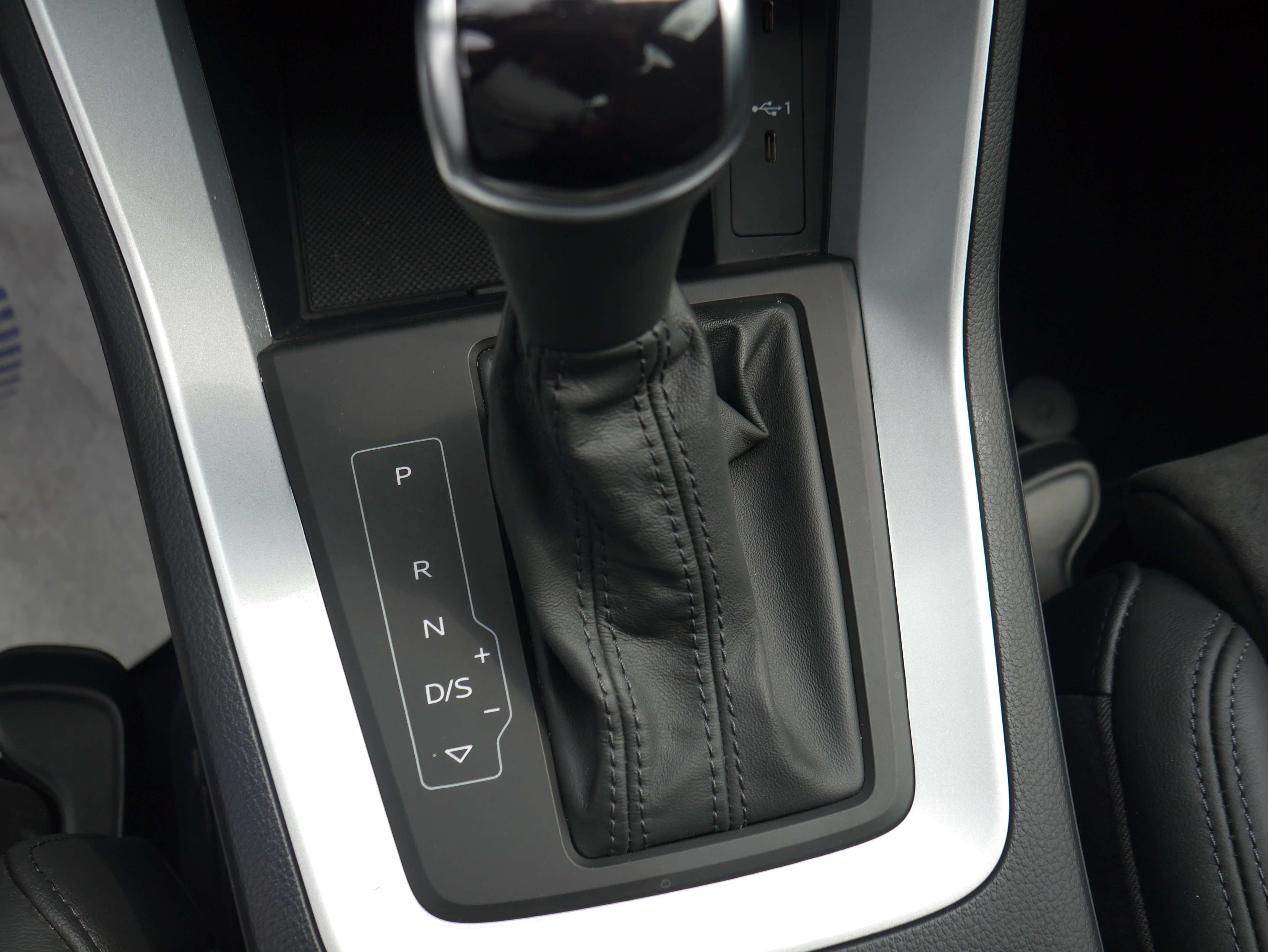 Audi Q3 Q3 SportbackPHEV45TFSIeS tronic*CUIR ALCANTARA*GPS