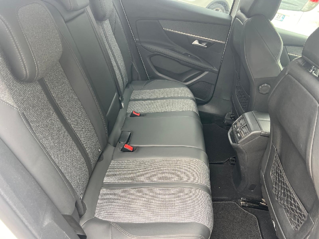 Peugeot 3008 BlueHDi 130ch SetS EAT8 Allure Distri OK