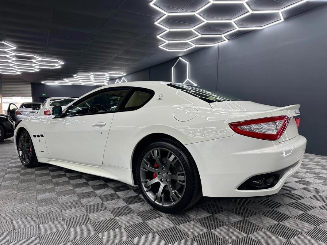 Maserati Granturismo S 4.7 V8 440 ZF